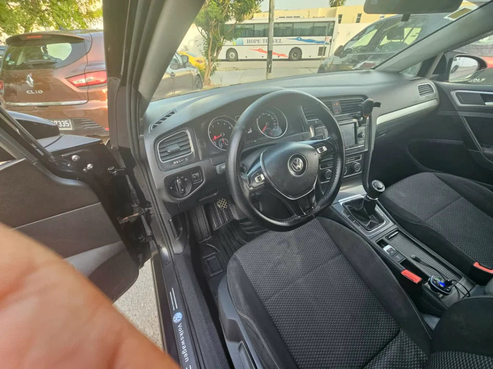 Volkswagen Golf - Photo 5