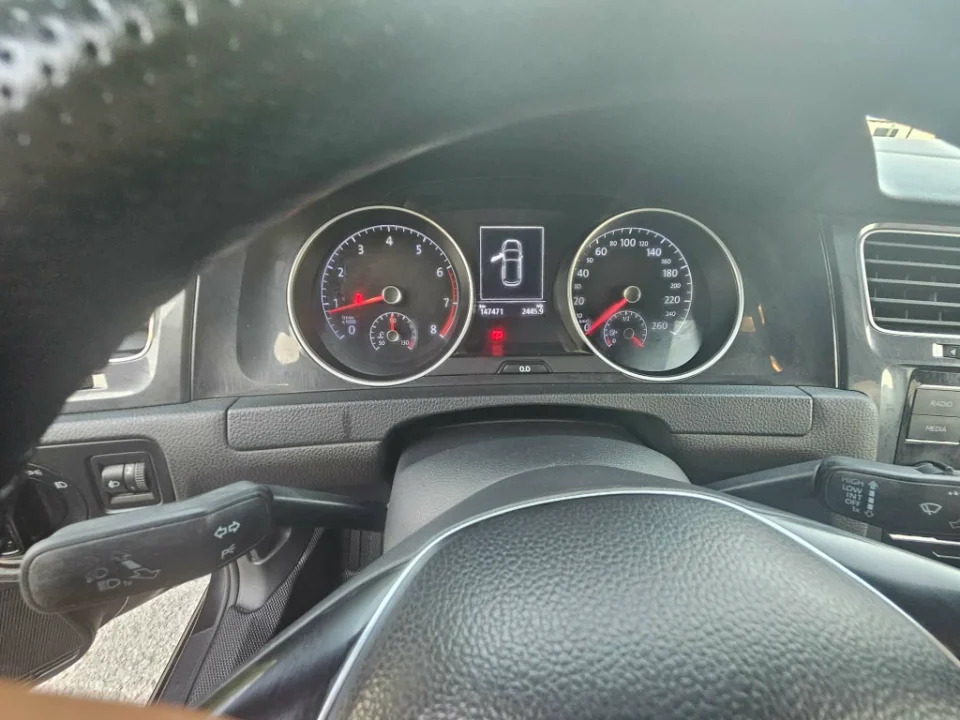 Volkswagen Golf - Photo 3