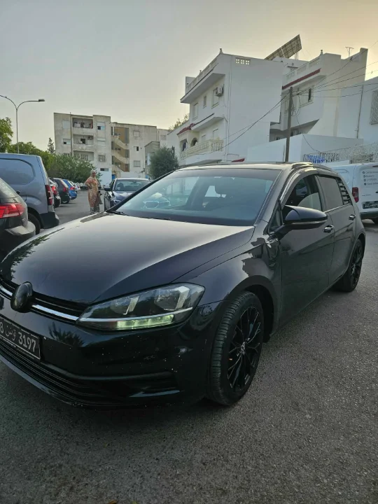 Volkswagen Golf - Photo 2