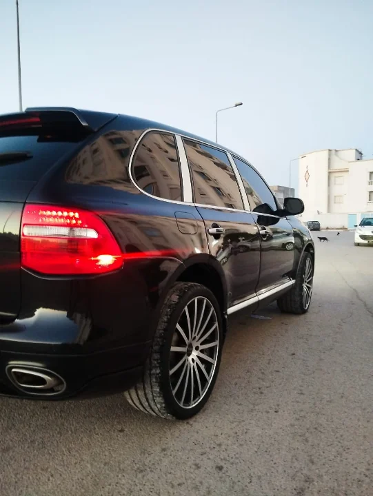 Porsche Cayenne - Photo 6