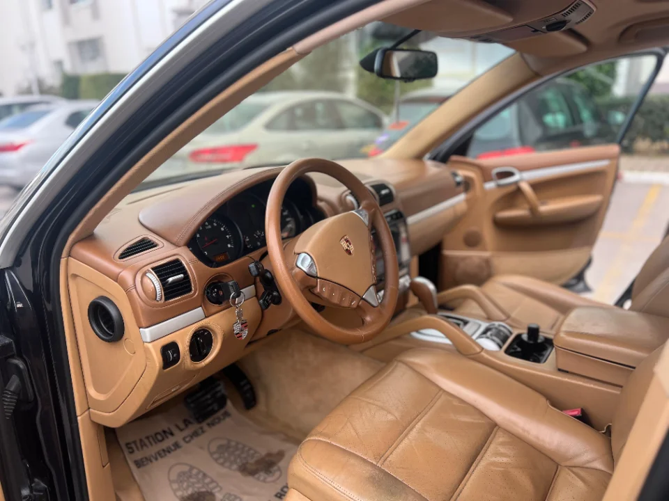 Porsche Cayenne - Photo 5