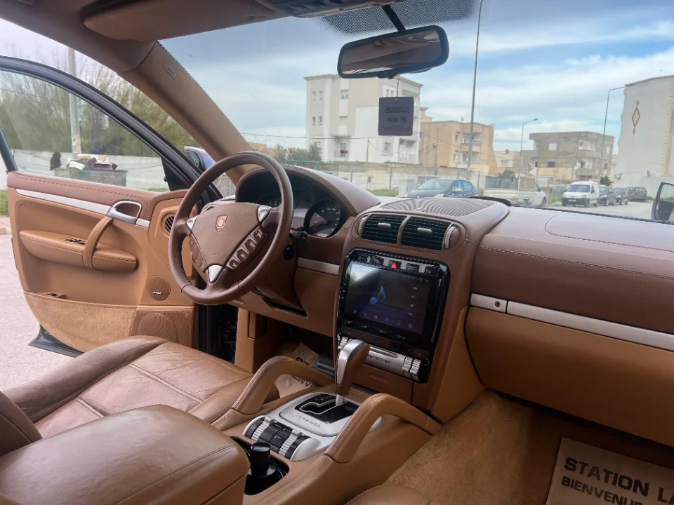 Porsche Cayenne - Photo 3