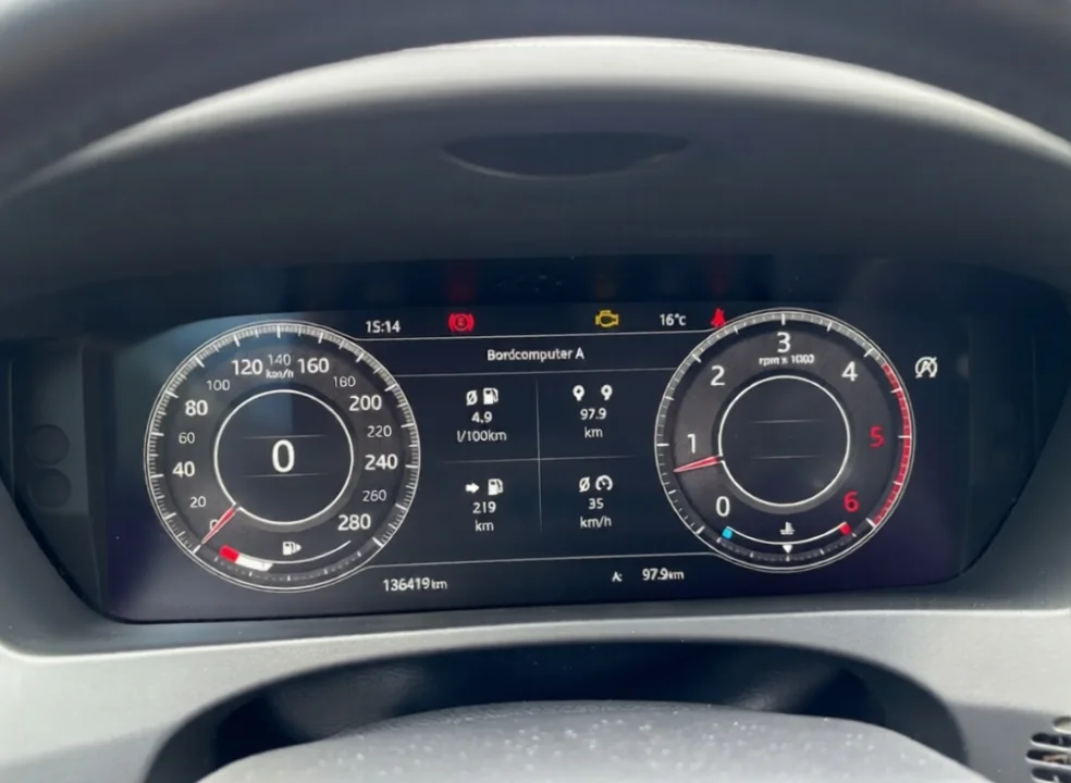 Jaguar F-PACE - Photo 9