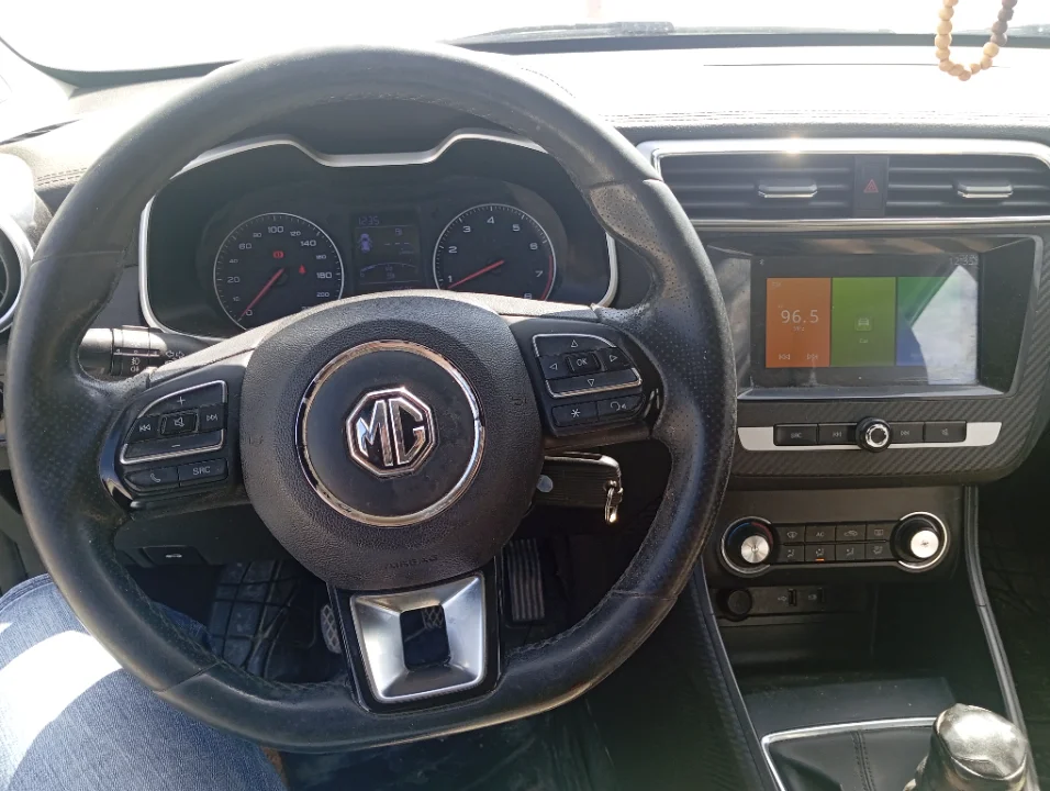 MG MG ZS - Photo 2