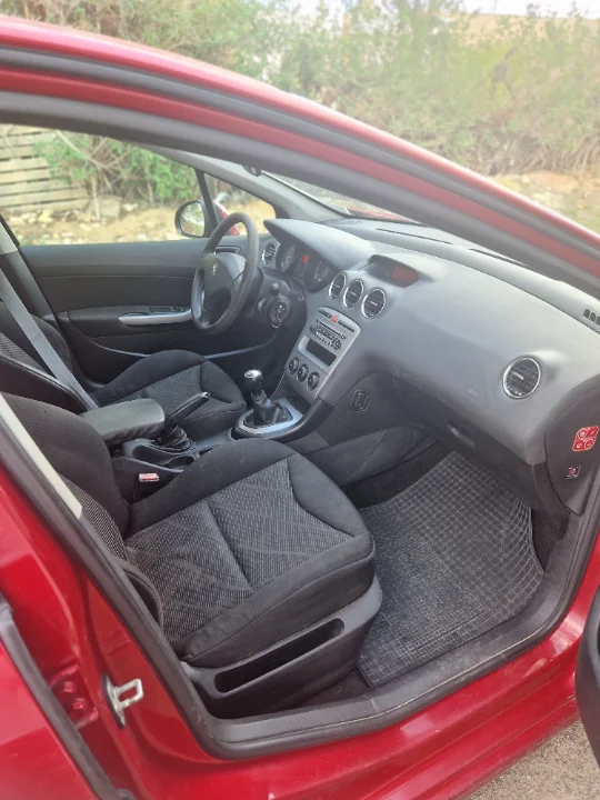 Peugeot 308 - Photo 3