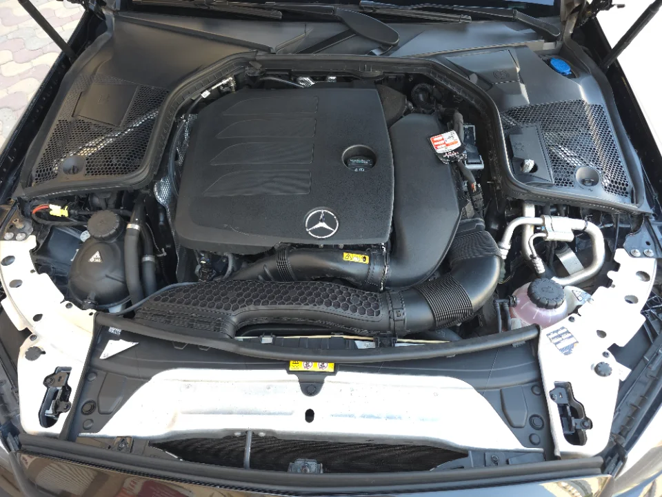 Mercedes 190-series - Photo 4