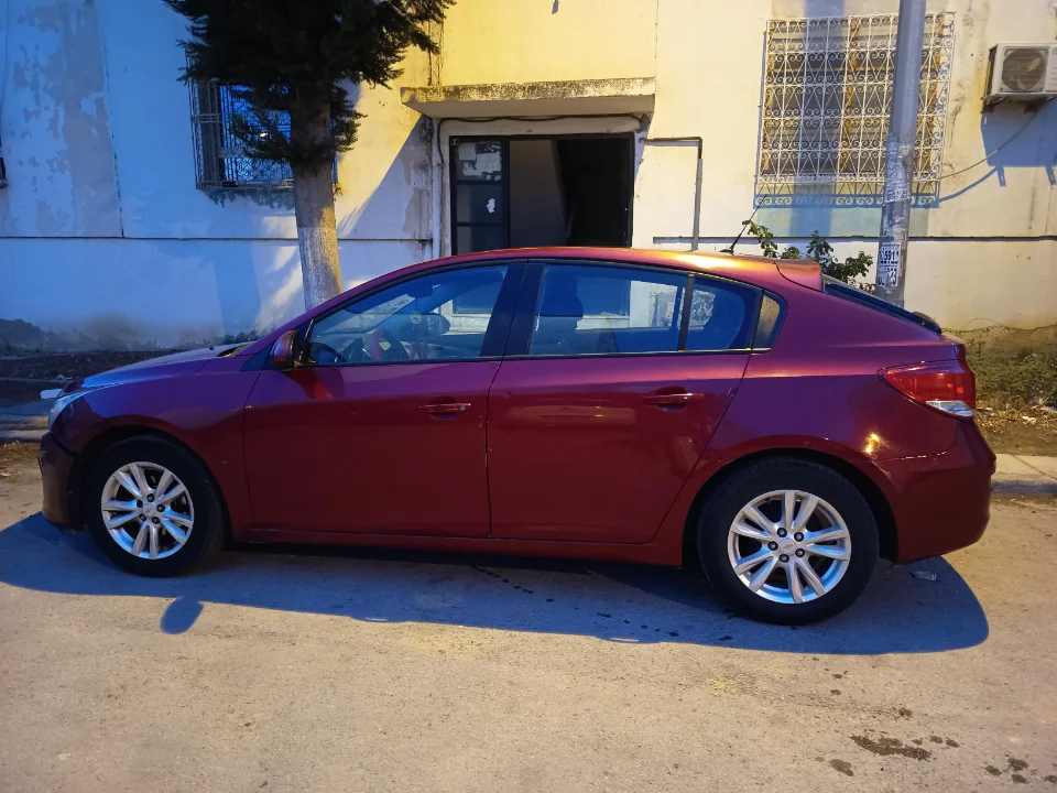 Chevrolet CRUZE - Photo 4