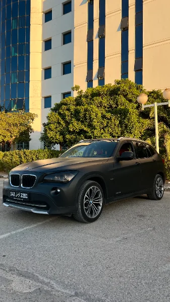 BMW X1 sDrive18i – 2010 Finition sportive - Look unique - Très bien équipée