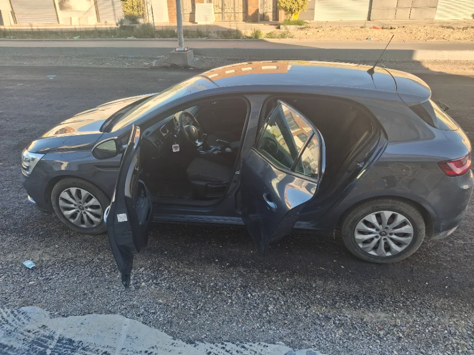 Renault Megane - Photo 6