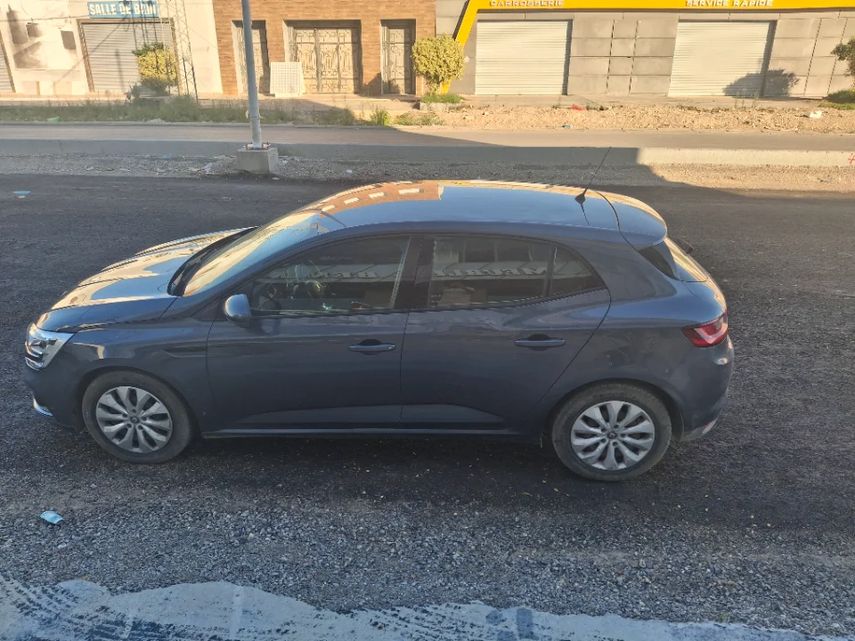 Renault Megane - Photo 4