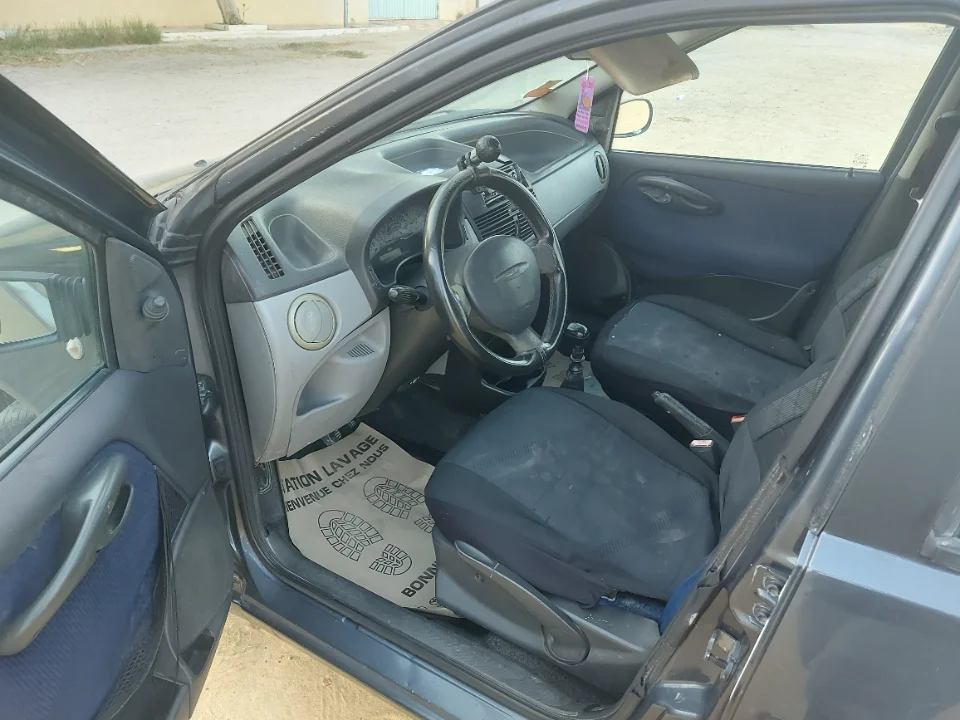 Fiat PUNTO - Photo 5