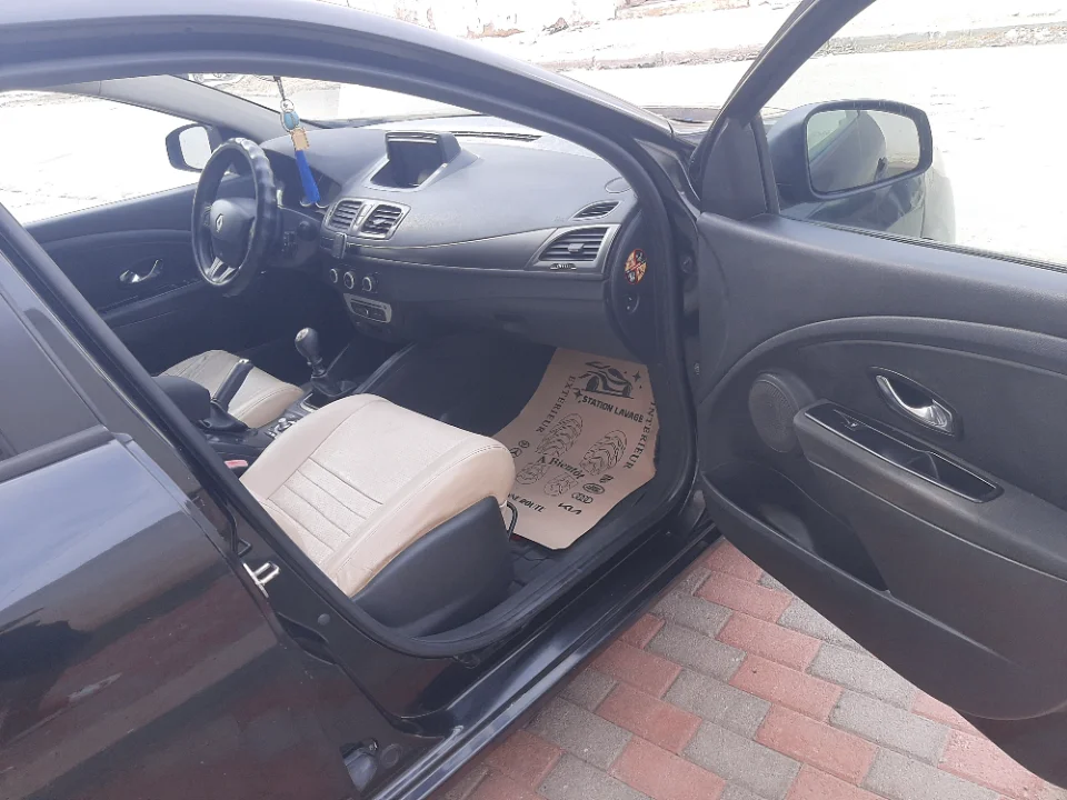 Renault Megane - Photo 4