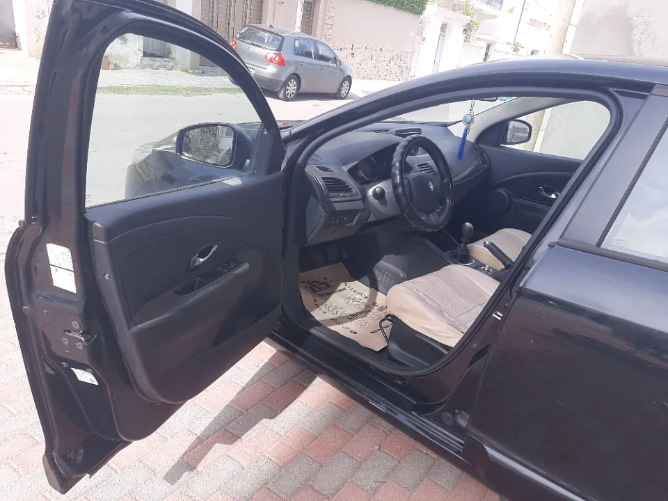 Renault Megane - Photo 3