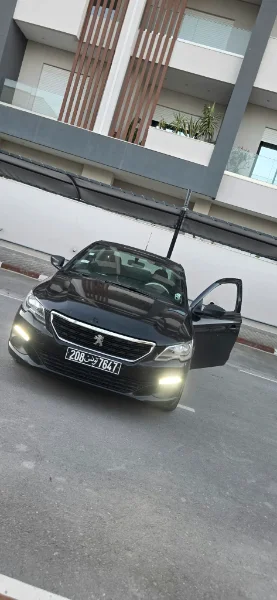  Voiture Peugeot 301 / 2018 Essence