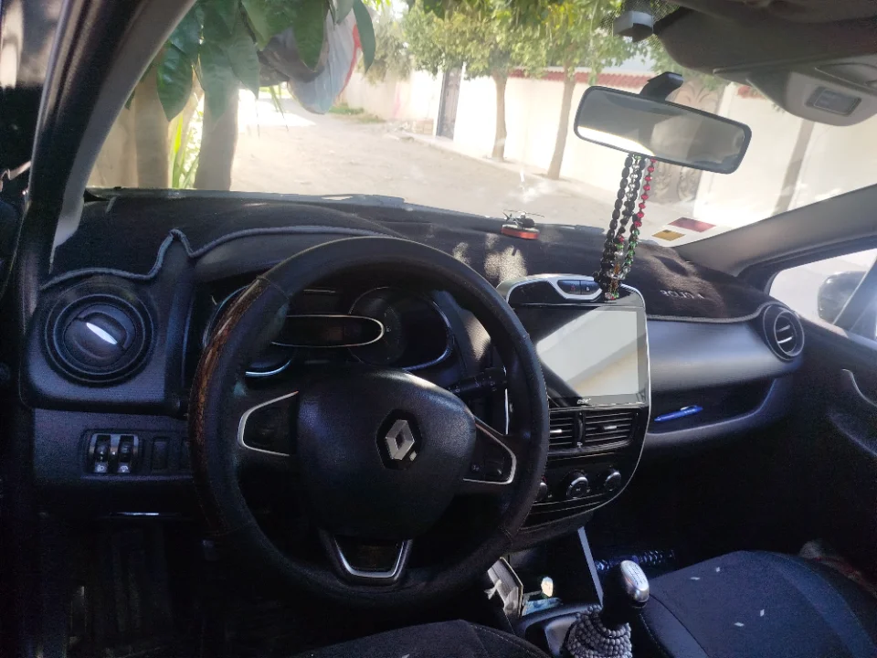 Renault Clio - Photo 2
