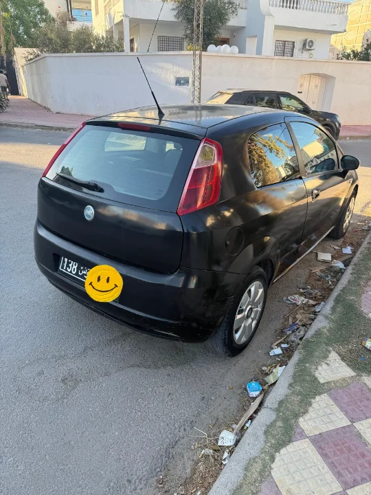 Fiat GRANDE PUNTO - Photo 9