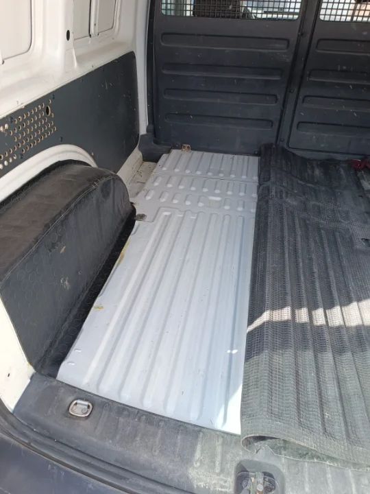 Volkswagen Caddy - Photo 5