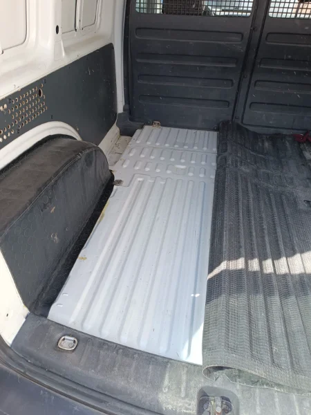 Volkswagen Caddy - Photo 5