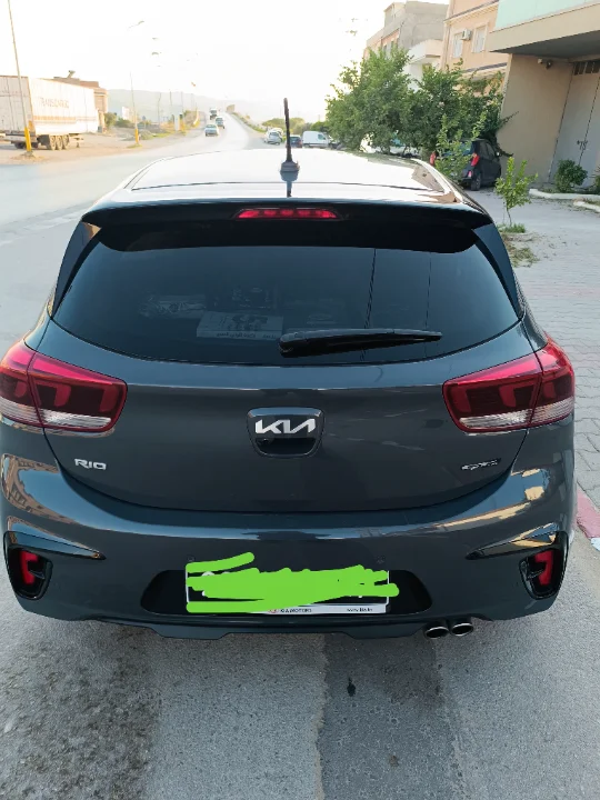 Kia RIO - Photo 9
