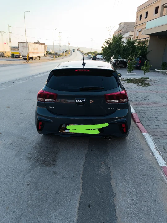 Kia RIO - Photo 8