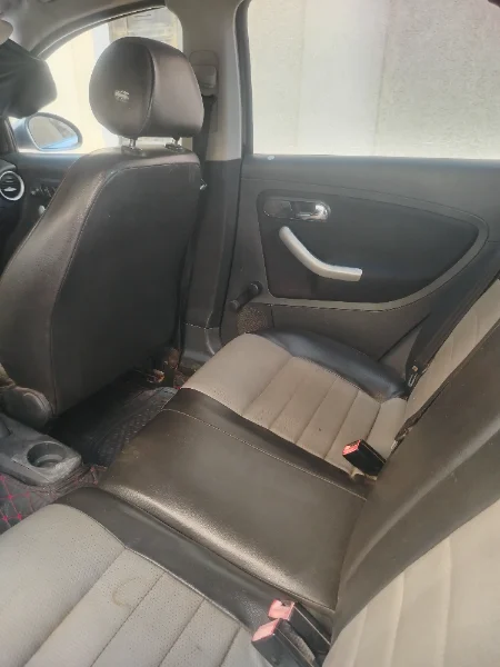 Seat Ibiza - Photo 2