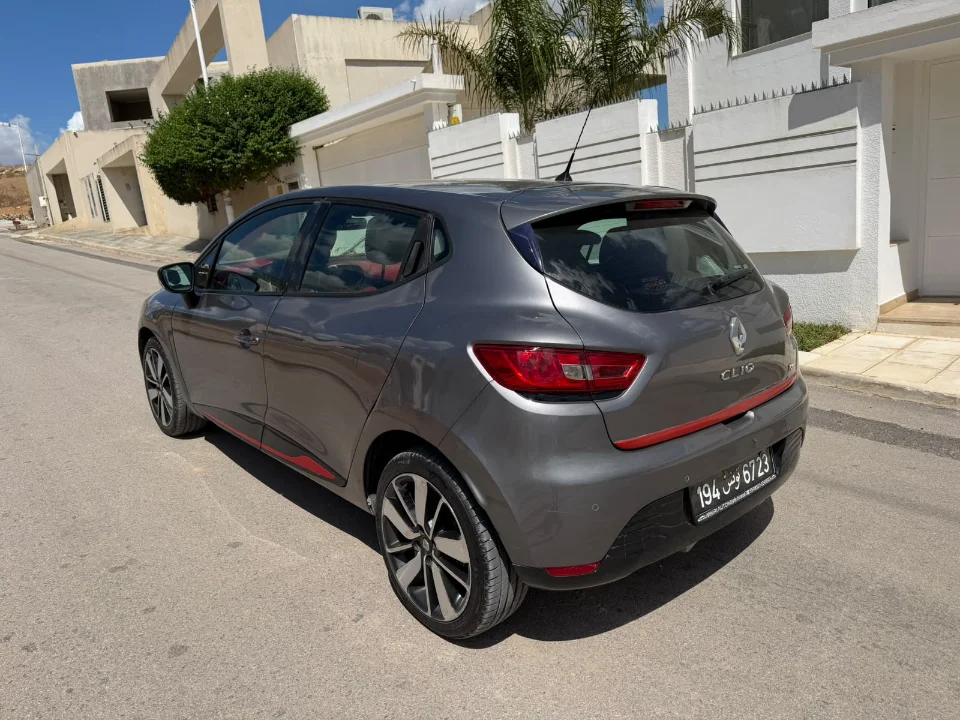 Renault Clio - Photo 6