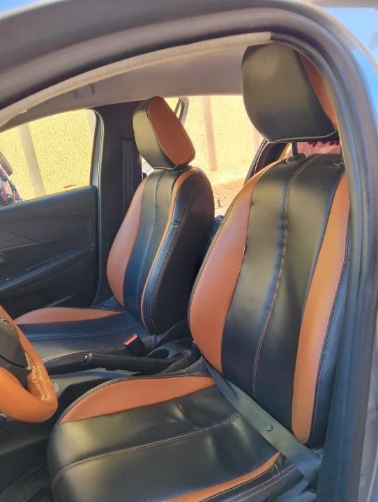 Peugeot 208 - Photo 7