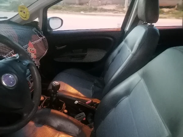 Fiat GRANDE PUNTO - Photo 4