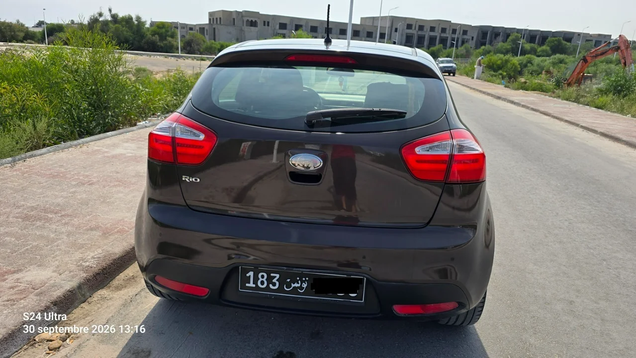 Kia RIO - Photo 10