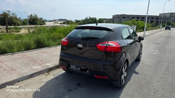 Kia RIO - Photo 11