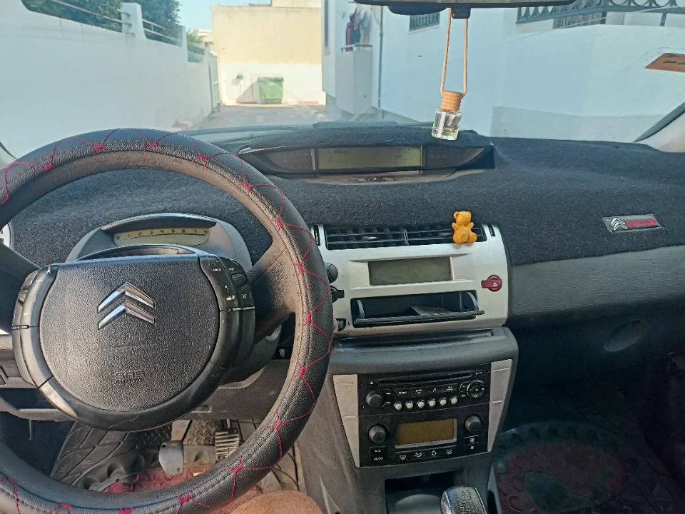 Citroen C4 - Photo 4