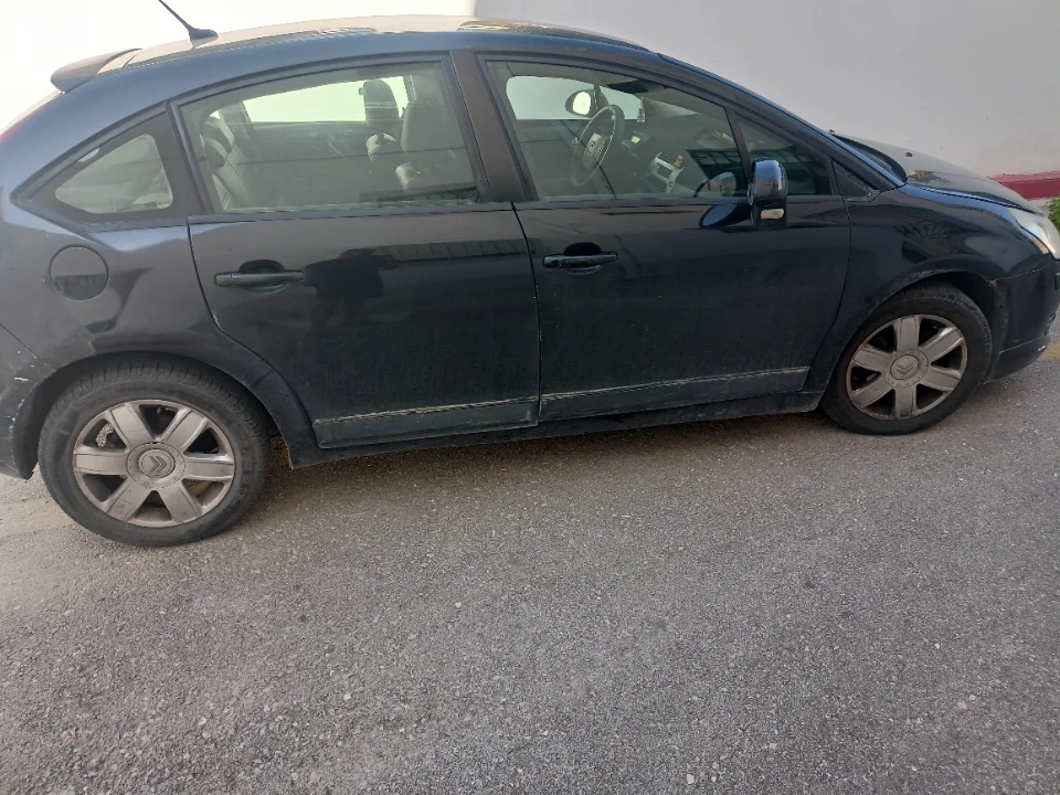 Citroen C4 - Photo 3