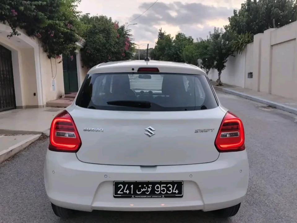 Suzuki Swift - Photo 6