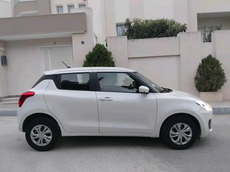 Suzuki Swift - Photo 4