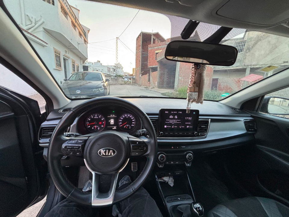 Kia RIO - Photo 5