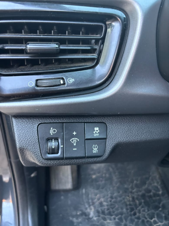 Kia RIO - Photo 4