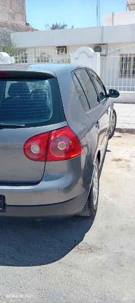 Volkswagen Golf 5 - Photo 2