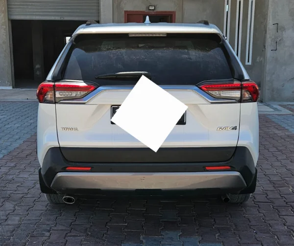 Toyota RAV4 Plug-in - Photo 11