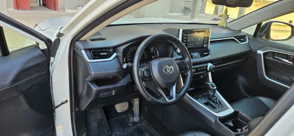 Toyota RAV4 Plug-in - Photo 10