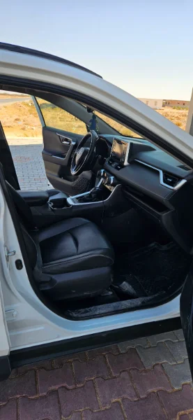 Toyota RAV4 Plug-in - Photo 6