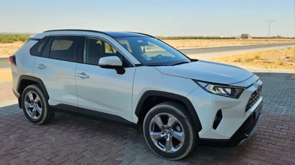 Toyota RAV4 Plug-in - Photo 4