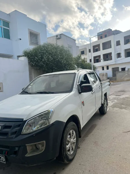 Isuzu D MAX - Photo 8