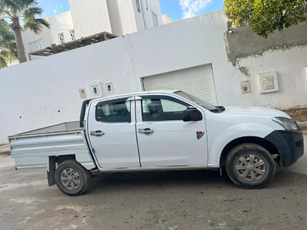 Isuzu D MAX - Photo 4