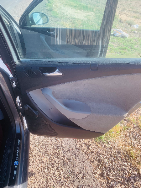 Volkswagen Passat - Photo 2