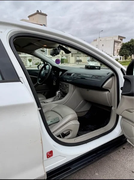 Citroen C5 - Photo 6