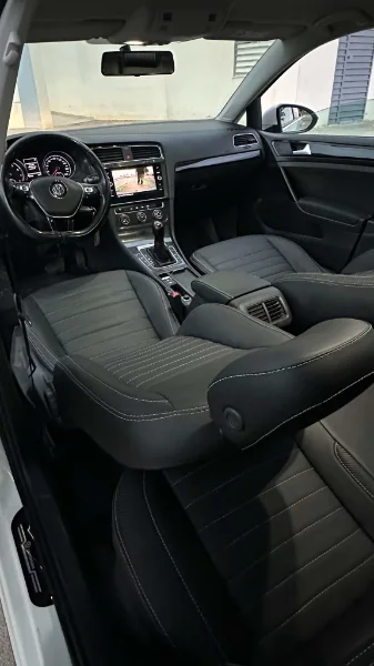 Volkswagen Golf - Photo 8