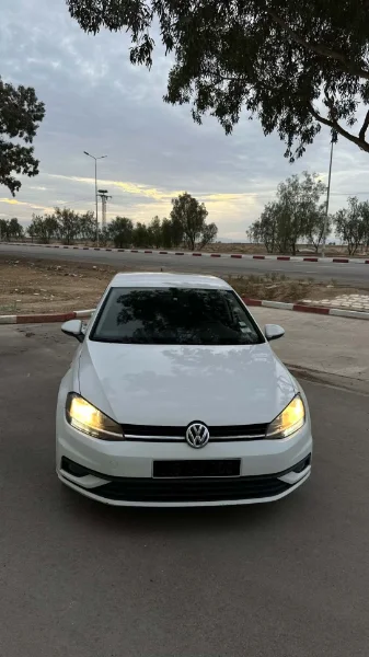 Volkswagen Golf - Photo 2