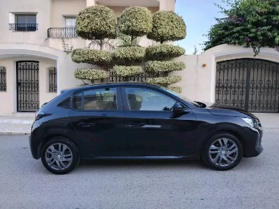 Peugeot 208 - Photo 3
