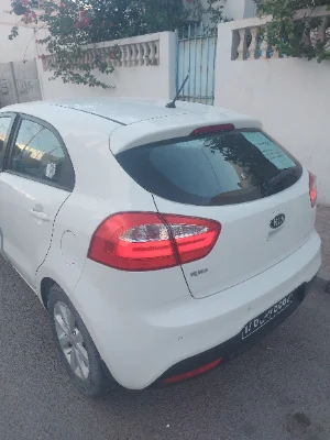 Kia RIO - Photo 3