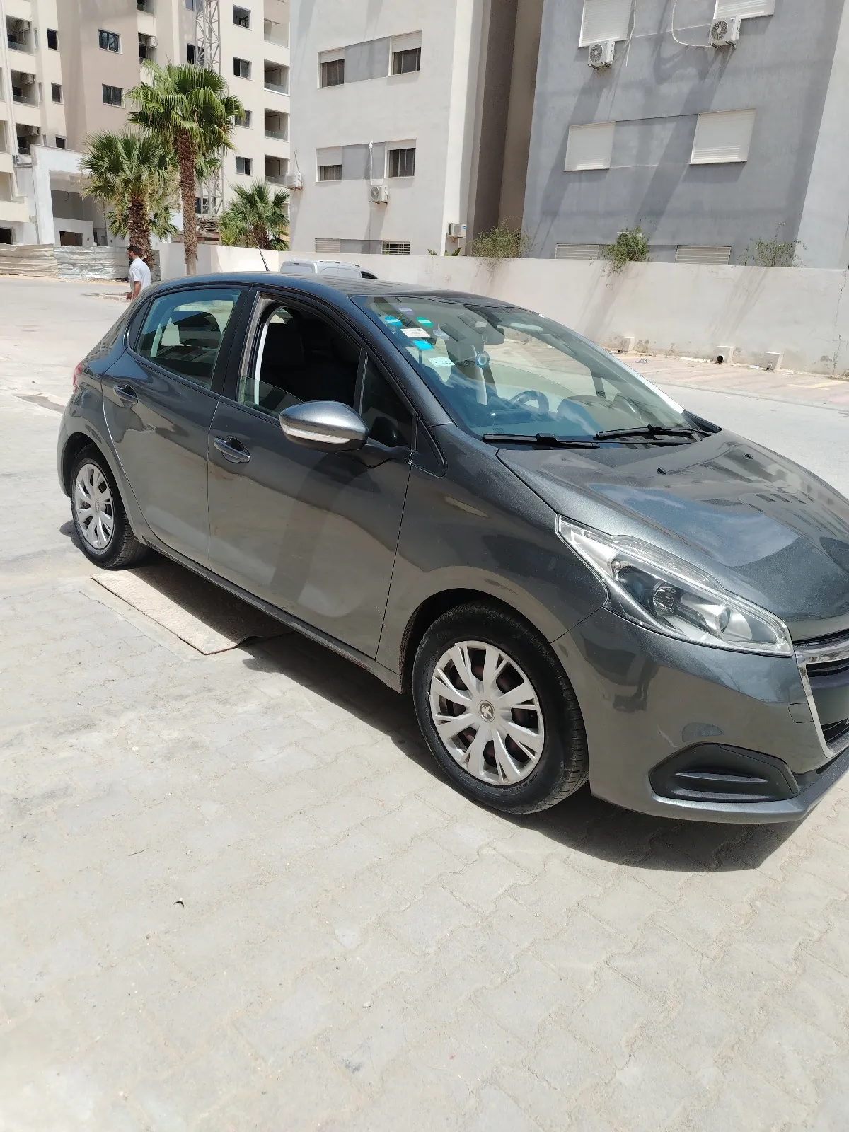 Peugeot 208 2016
